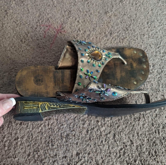 SANDALS - Picture 3 of 4